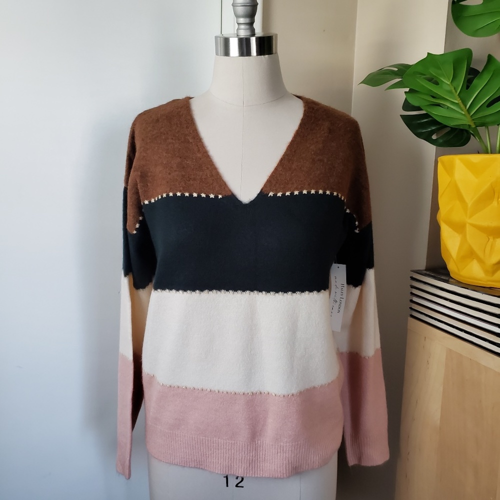 Women's Cozy Comfy Sweater Size Medium NEW!